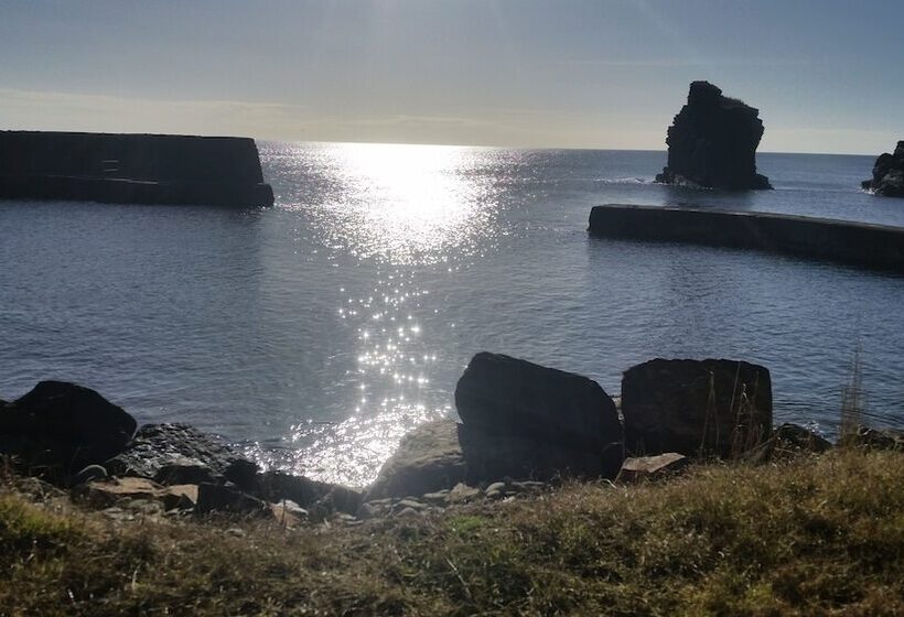 Bespoke 1 Bed Cottage In Dunbeath Village