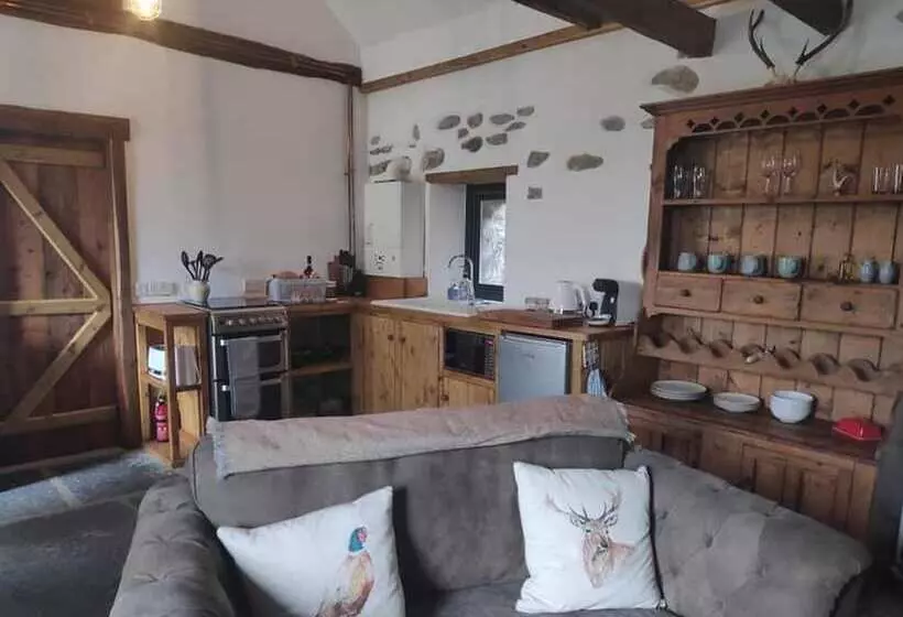 Bespoke 1 Bed Cottage In Dunbeath Village