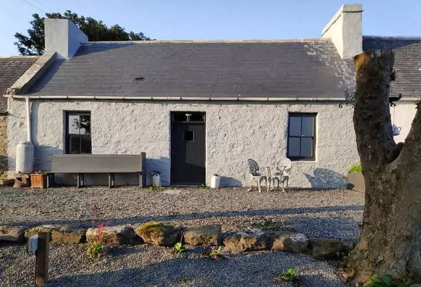Bespoke 1 Bed Cottage In Dunbeath Village