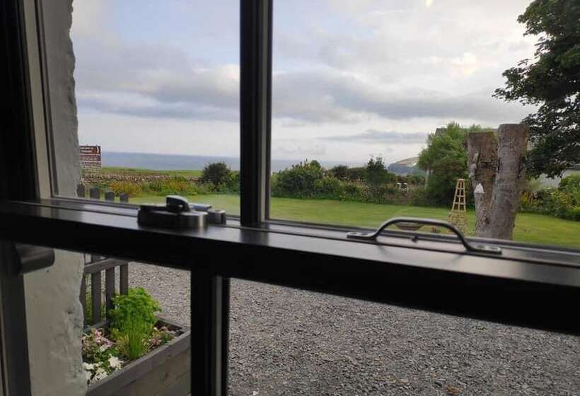 Bespoke 1 Bed Cottage In Dunbeath Village