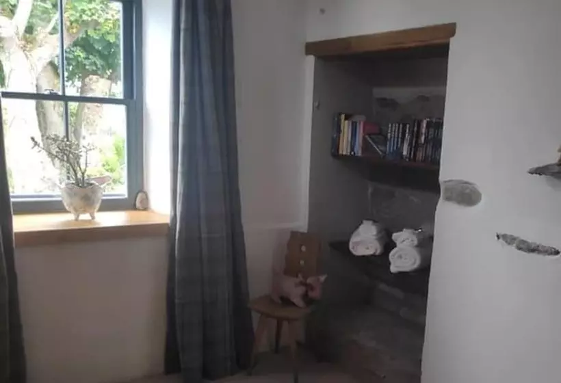 Bespoke 1 Bed Cottage In Dunbeath Village