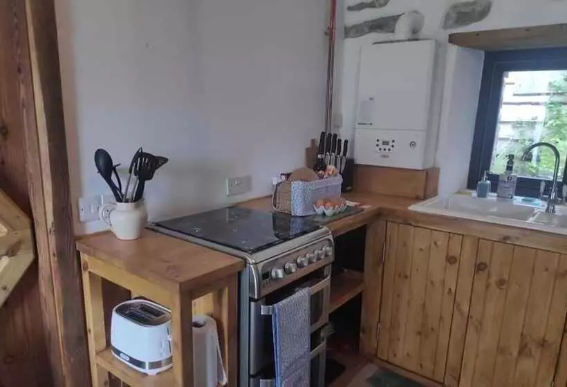 Bespoke 1 Bed Cottage In Dunbeath Village