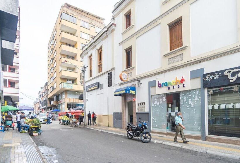 Отель Ayenda Acacia