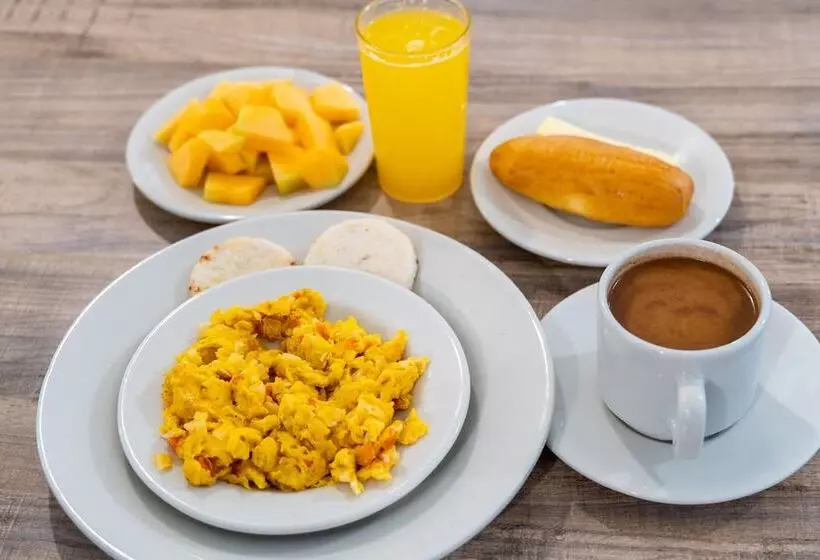 Hotelli Ayenda Acacia