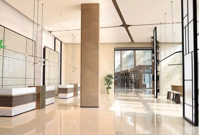 Holiday Inn Hotel And Suites Wuhan New City By Ihg