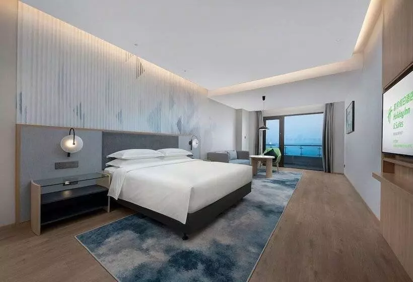 Holiday Inn Hotel And Suites Wuhan New City By Ihg