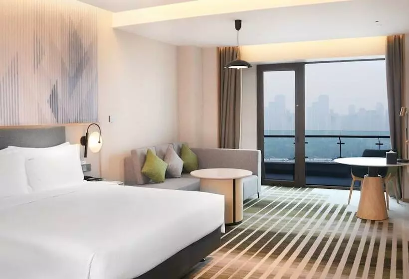 Holiday Inn Hotel And Suites Wuhan New City By Ihg