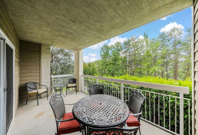 リゾートホテル Whispering Pines Ii