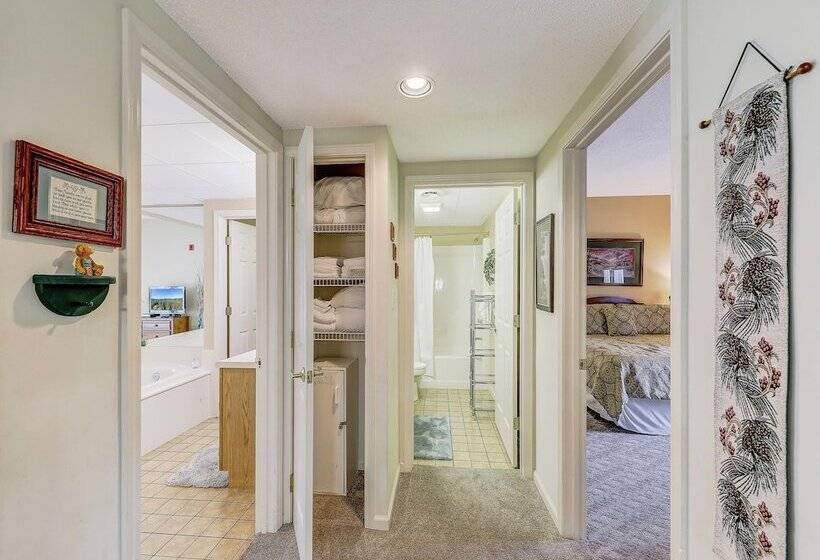 リゾートホテル Whispering Pines Ii