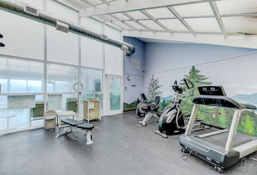 リゾートホテル Whispering Pines Ii