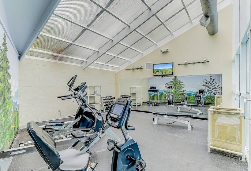 リゾートホテル Whispering Pines Ii