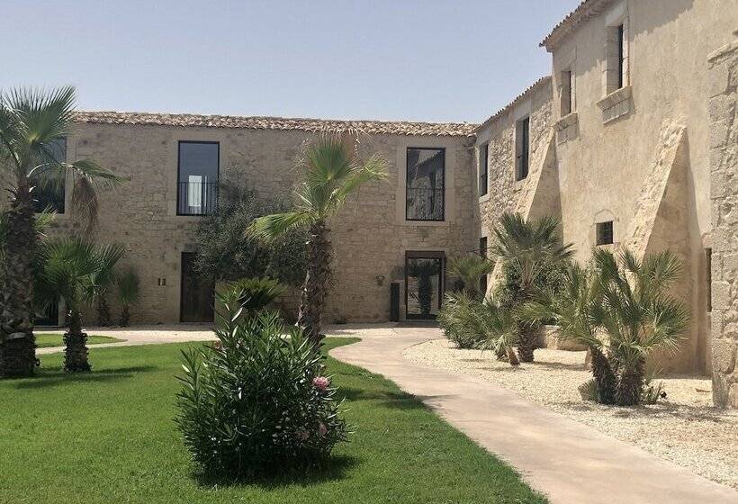 פונדק Pietra D Acqua