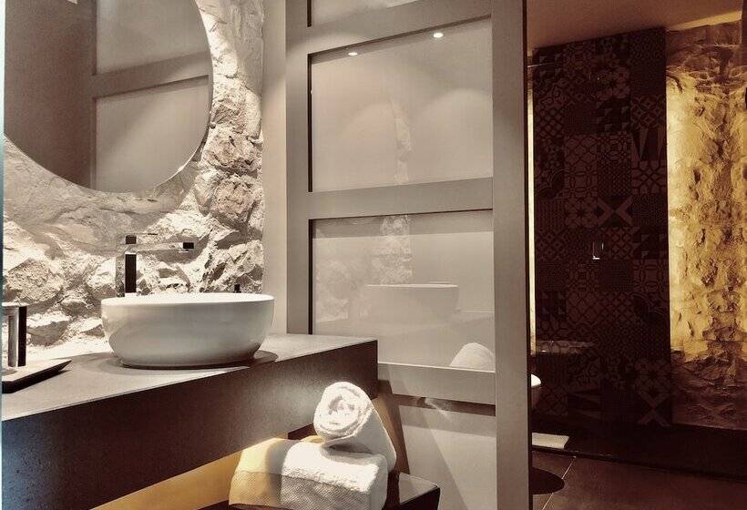 פונדק Pietra D Acqua