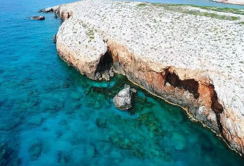 Hotelli Grandemar Suites