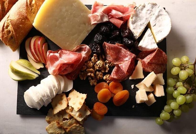 هتل Grandemar Suites