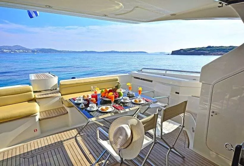 Hotelli Grandemar Suites