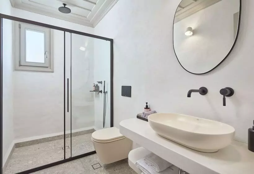 Hotelli Grandemar Suites