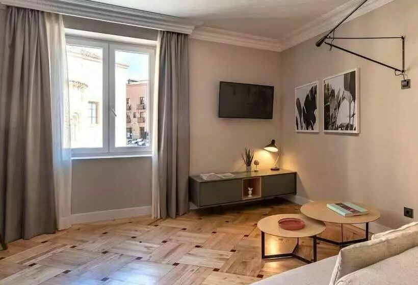 Real Segovia Apartments