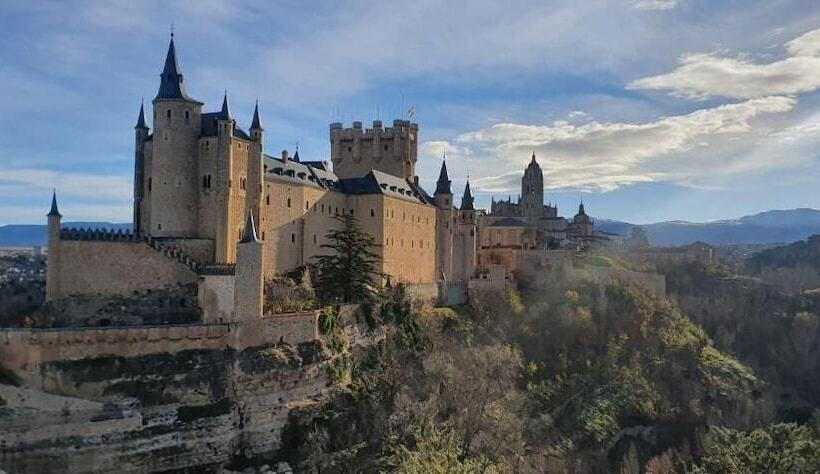 Real Segovia Apartments