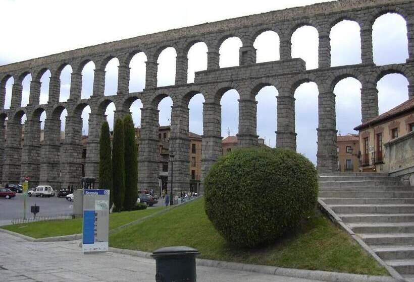 Real Segovia Apartments