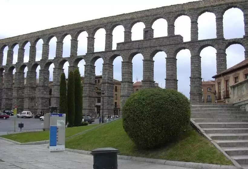 Real Segovia Apartments