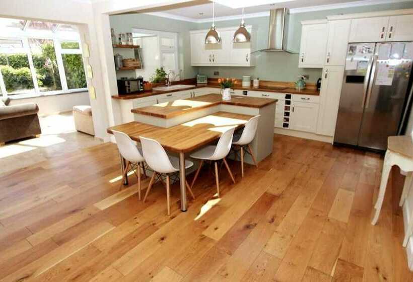 Residenza Spacious Family Holiday Property In Paignton