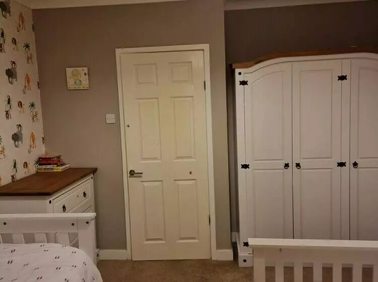 Residenssi Spacious Family Holiday Property In Paignton