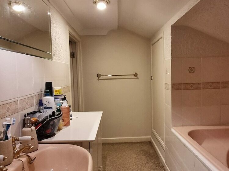 Residenza Spacious Family Holiday Property In Paignton