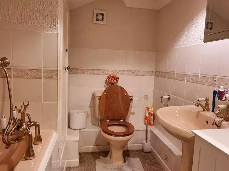 Residenssi Spacious Family Holiday Property In Paignton