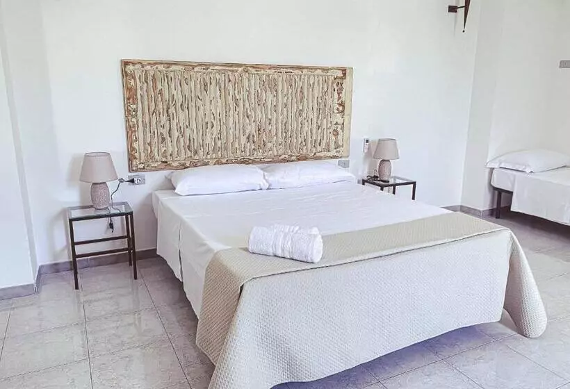 ホテル Albergo Diffuso Cortellenica