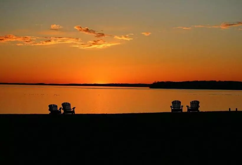 Hotelli Top Floor Handicap Accessible Bay View