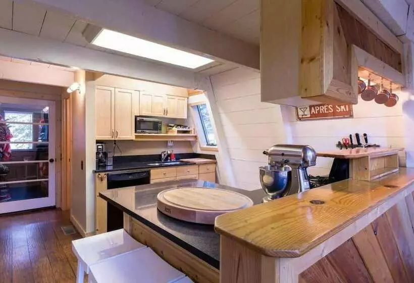 Northwoods Blvd 2 Zephyr