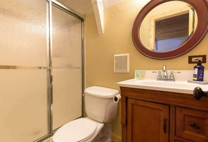 Northwoods Blvd 2   Zephyr