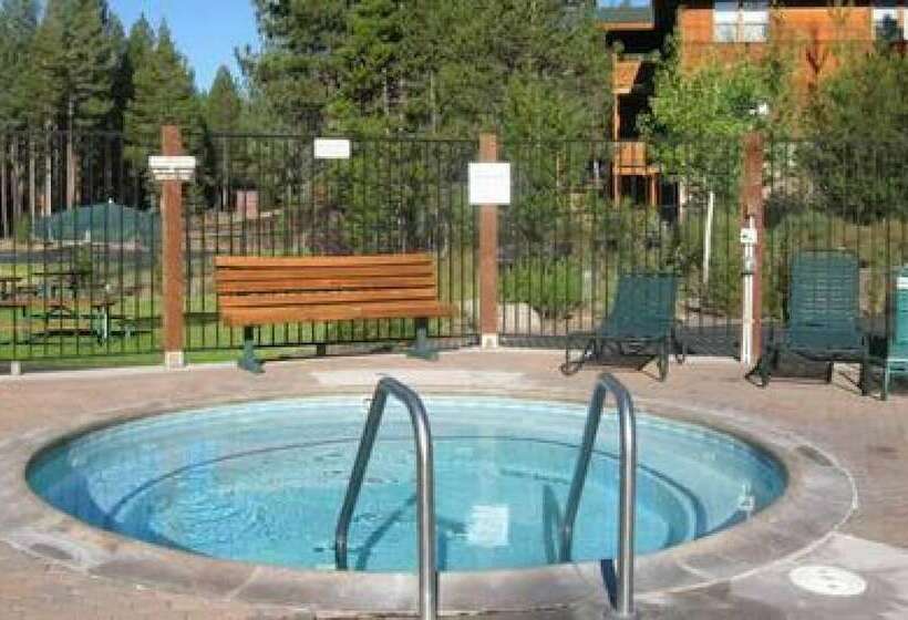 Northwoods Blvd 2   Zephyr