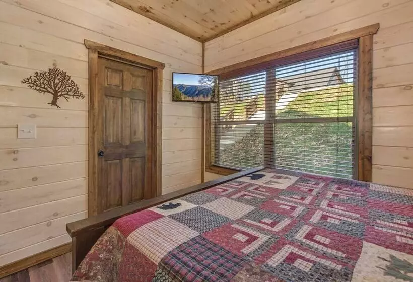 Twisted Pines By Smoky Cove Resort