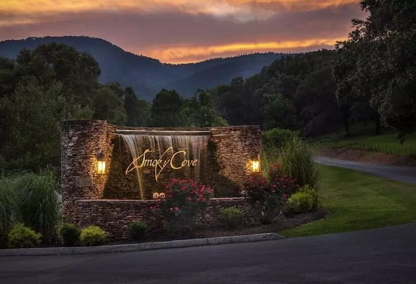 Twisted Pines By Smoky Cove Resort