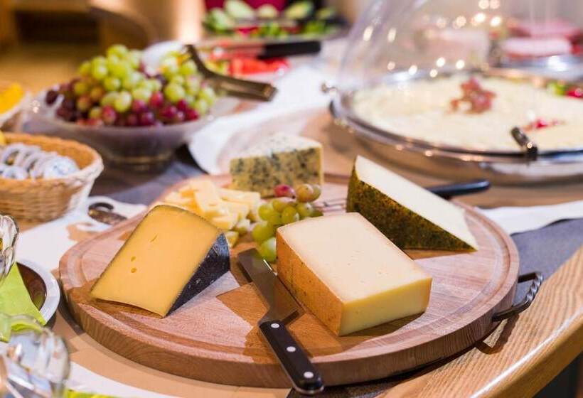 ホテル Haflingerhof