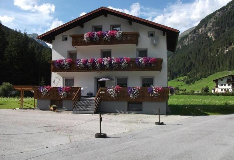 هتل Haus Alpenrose