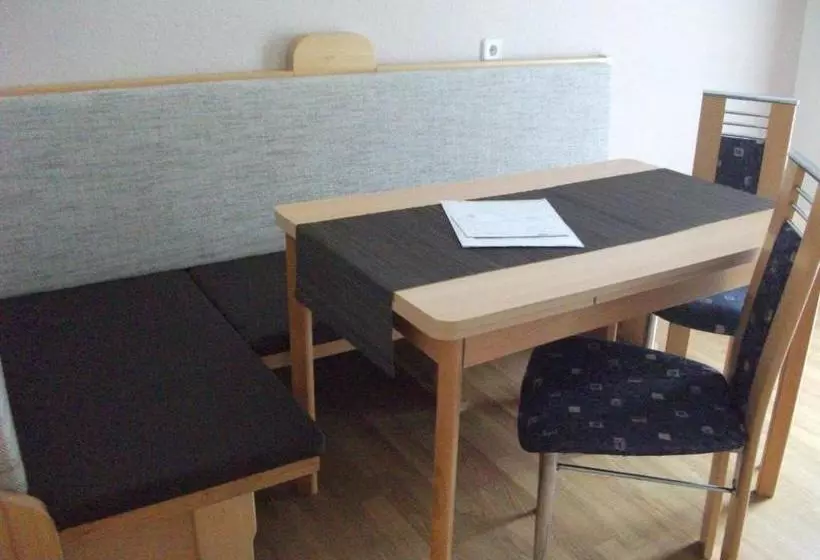 Hotelli Haus Alpenrose