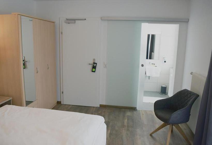 בית מלון כפרי Kronenhirsch