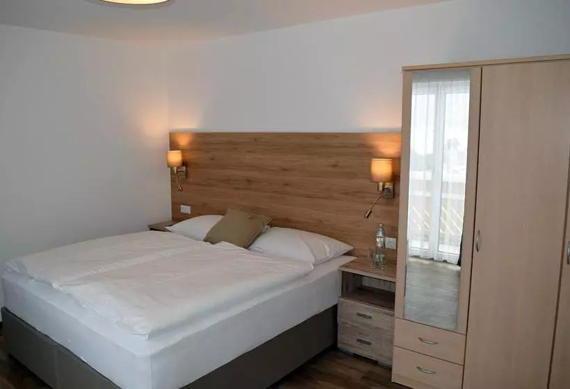 ホテル Kronenhirsch