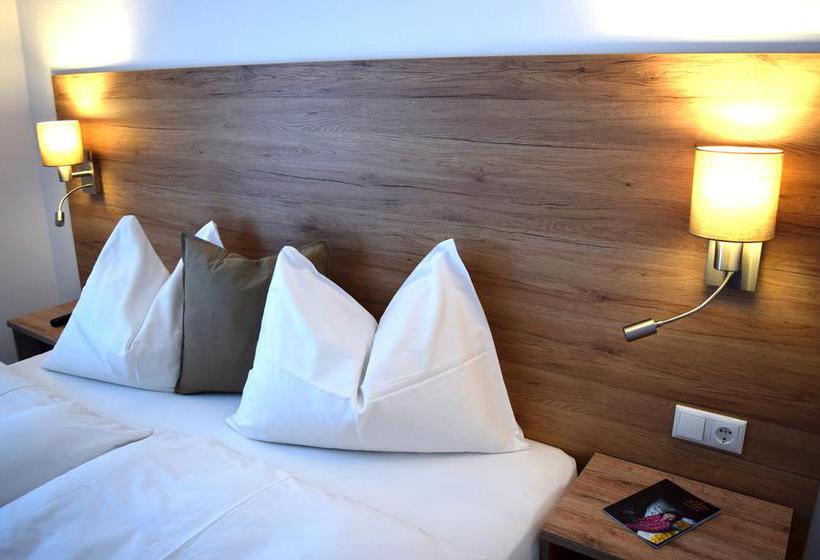 בית מלון כפרי Kronenhirsch