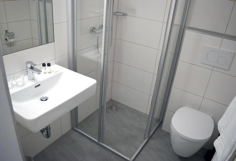 בית מלון כפרי Kronenhirsch