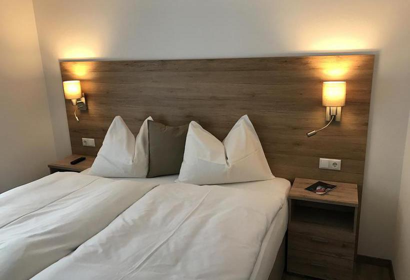 בית מלון כפרי Kronenhirsch