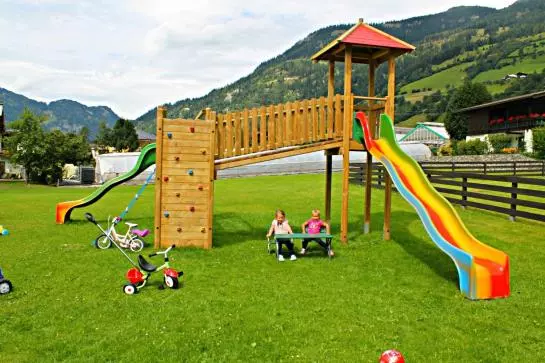 Landhaus & Appartementhaus Haussteiner