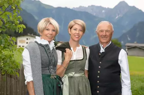 هتل Landhaus Dengg