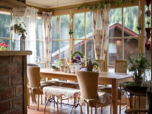 هتل Landhaus Dengg