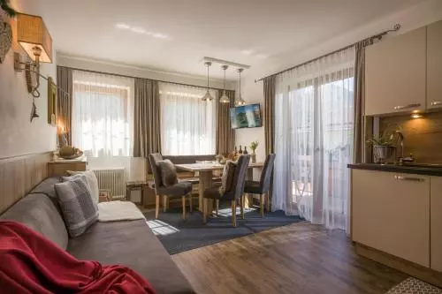 هتل Landhaus Dengg