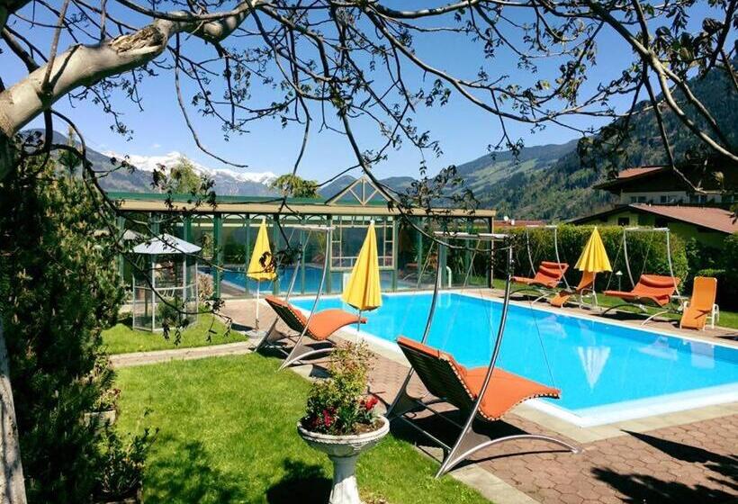 ホテル Magdalena Im Zillertal   Urlaub Mit Hund