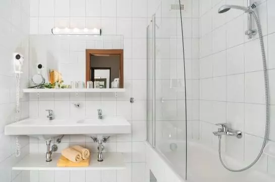 تختخواب و صبحانه Pension Seehoehe